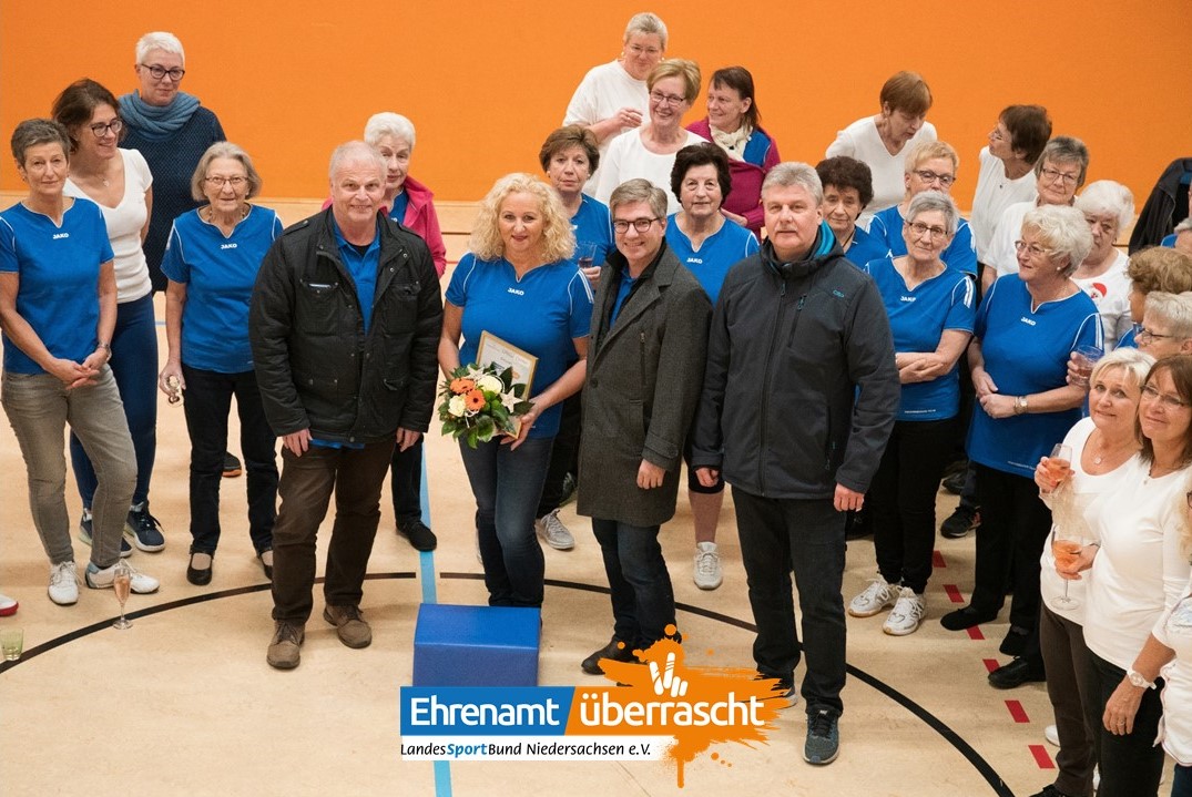 Ehrenamt überrascht: Barbara Milbrandt - SC Weyhausen